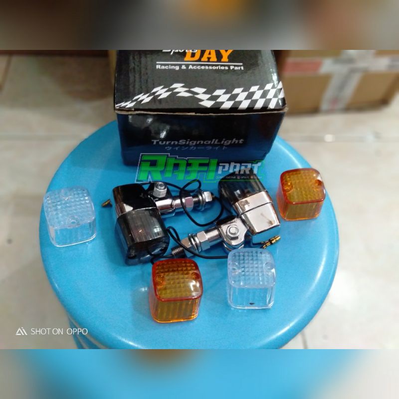 LAMPU SEIN RETENG DAY PALU KOTAK 3 KACA SEIN PALU KOTAK KROM DAY 3 KACA