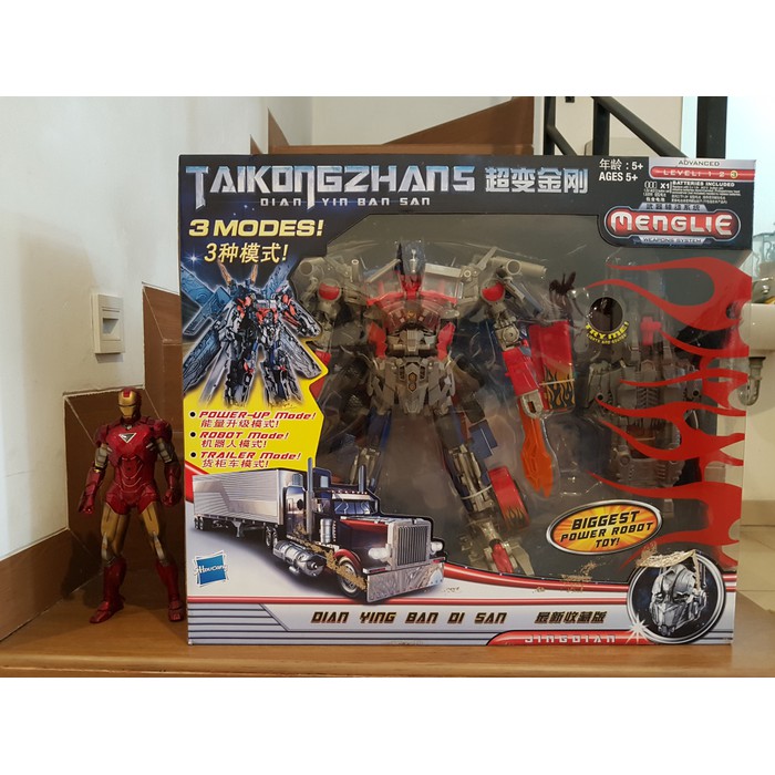 Taikongzhans Optimus Prime oversized Leader Class Transformers