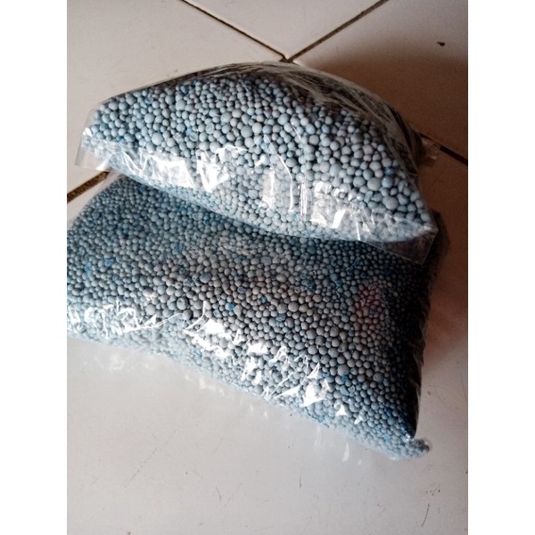 pupuk tabur penyubur daun NPK 1kg