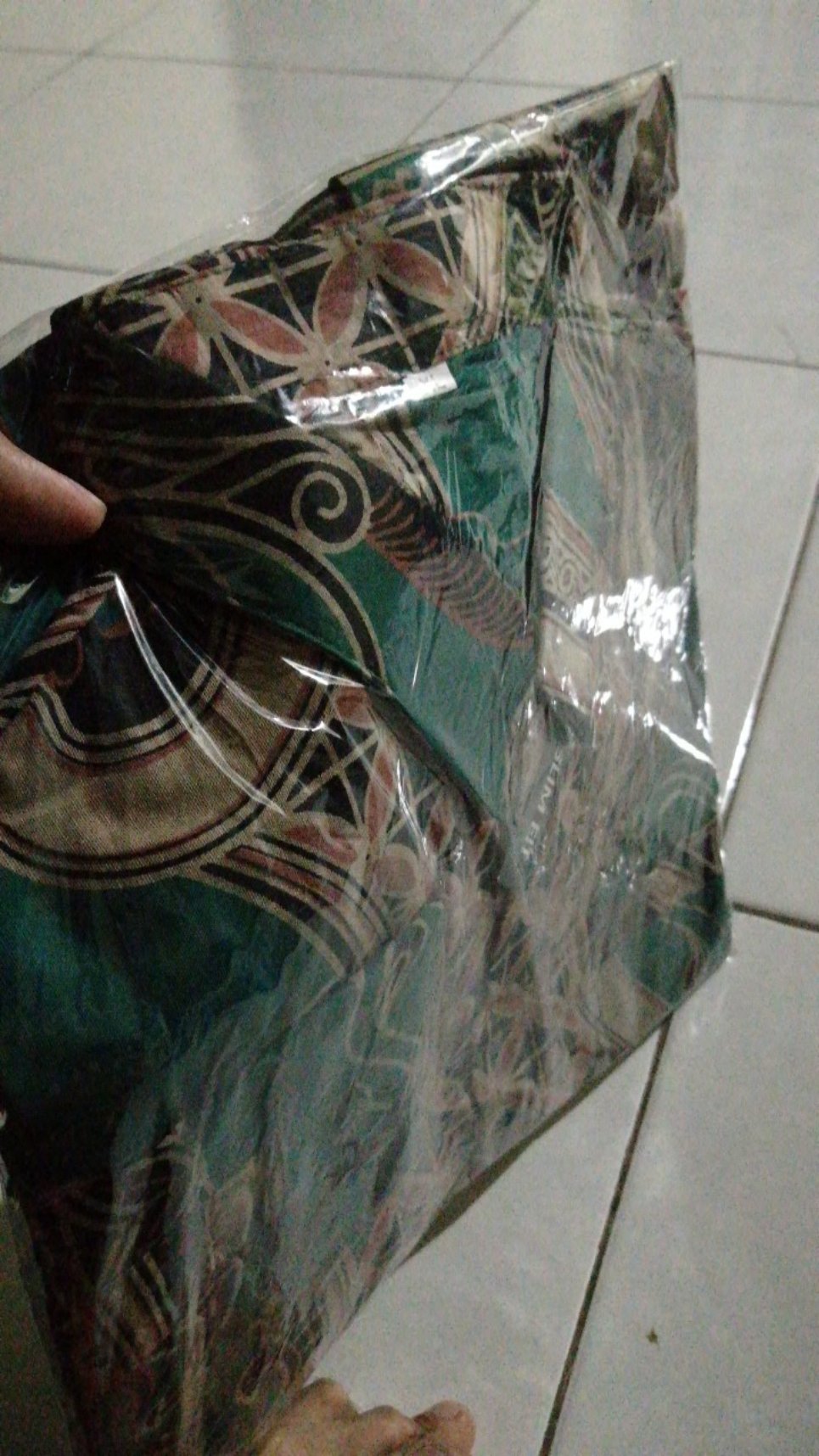 Kemeja Batik Slim Fit Premium Motif Banyu Mili Warna Hijau Army Lengan Panjang