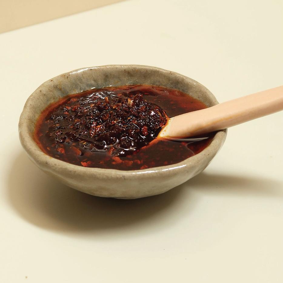 

Terbaik!![LR 014]Garlic Chili Oil - Spicy Szechuan / Sichuan Chilli / Minyak Cabai by Millimala