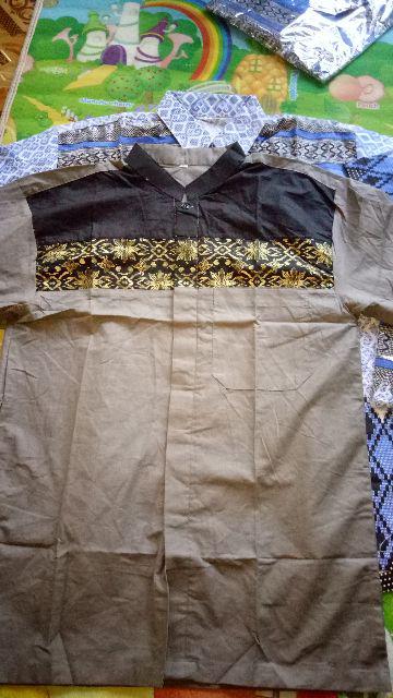 Kemeja Batik Pria Modern Lengan Panjang Motif Mega Mendung Biru Dan Coklat