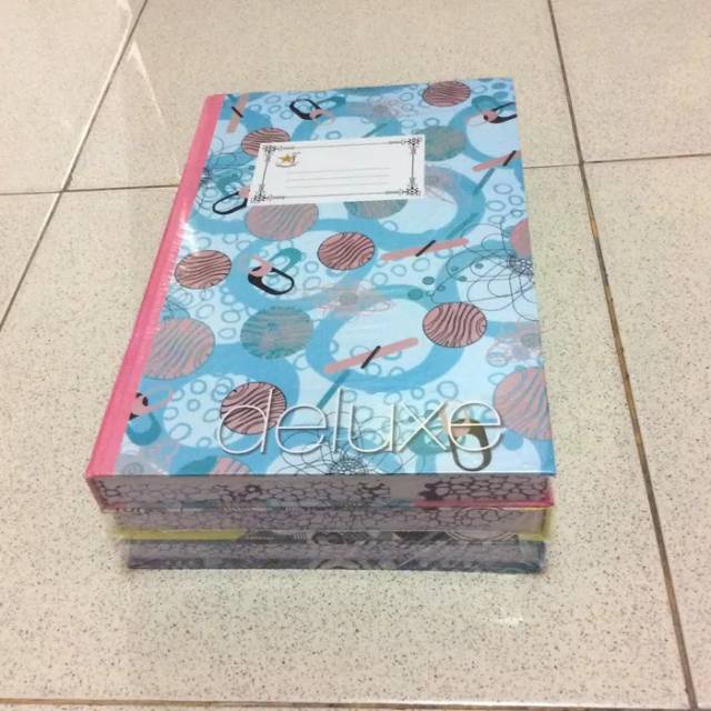 

Buku folio 300L bintang obor