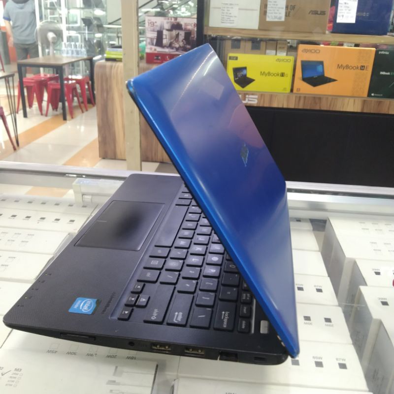 Notebook Laptop second SEKEN MURAH asus x200 cocok murah sekolah kantoran online PJJ sekolah on line ram 2 GB HDD 500GB 500 TERMURAH