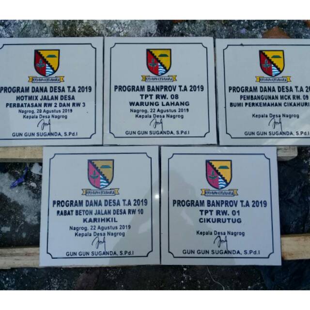 PRASASTI PERESMIAN PROYEK DANA DESA { Bahan Granit)