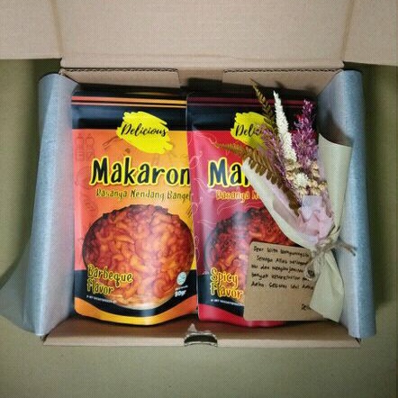 

Hampers Eksklusif untuk Keluarga, Kolega, Sahabat, Teman, dan Pasangan tercinta