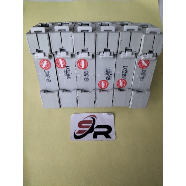 NCB MERLIN GERIN MULTI 9 ,230/400V,50 Hz SETANDAR PLN KUAT BEBAN BESAR DAN TAHAN LAMA 3-4-5-7 TAHUN  Di ORIGINAL