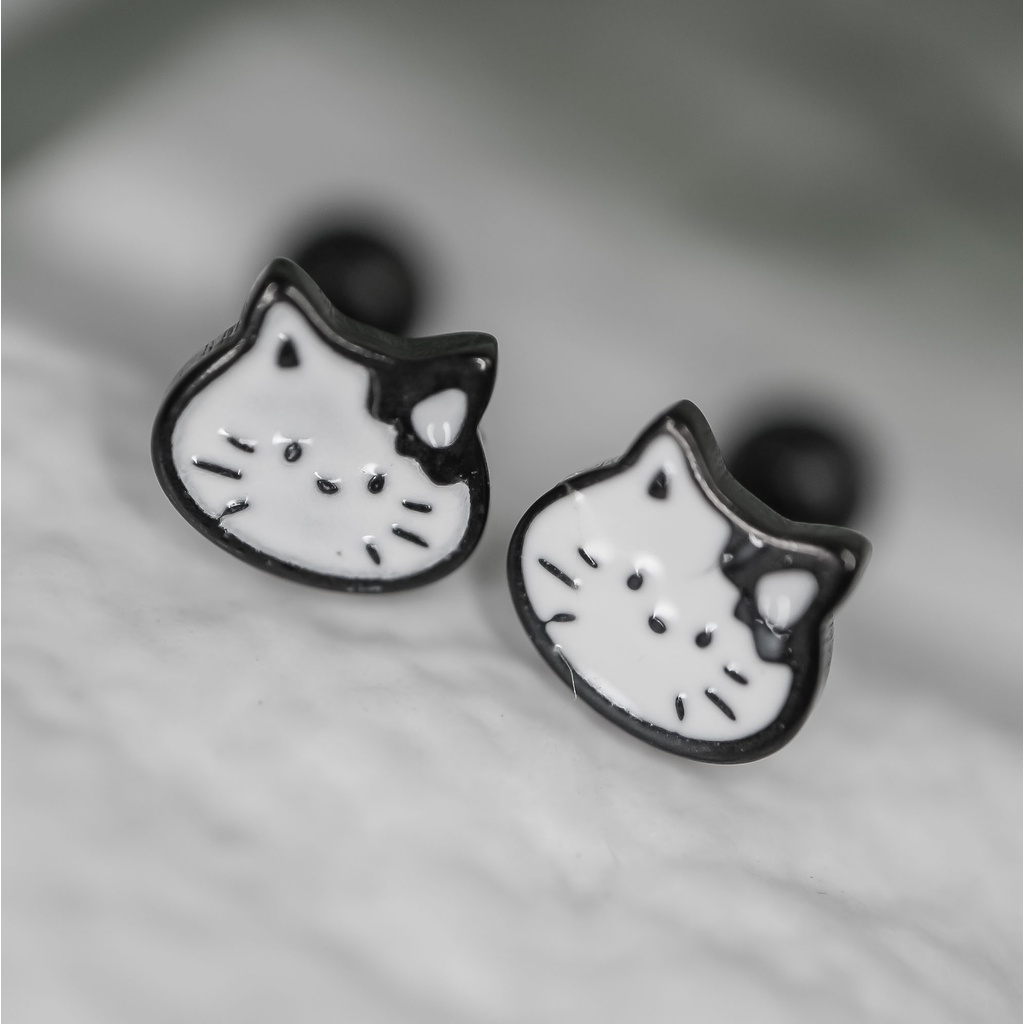 Anting baut kucing titanium korea anti karat