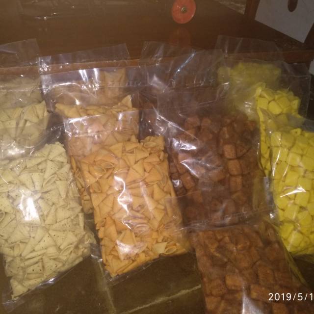 

Snack moms