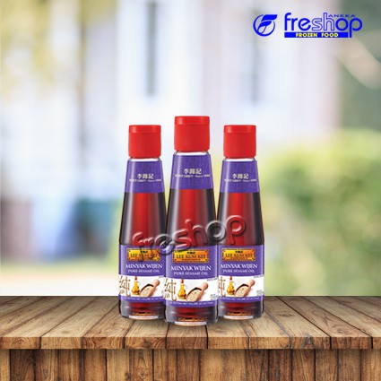 

Lee Kum Kee Sesame Oil 207 ml Minyak Wijen