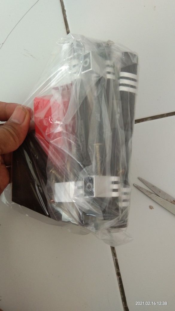 Bracket Kuping Pvc Gantungan Lemari 1