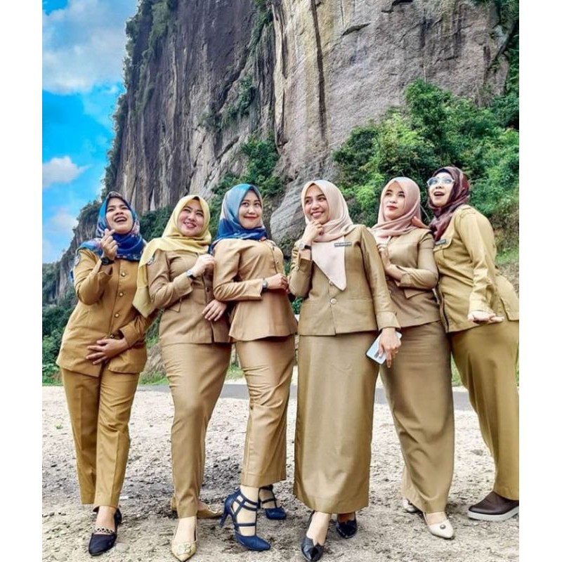 SERAGAM KEKI WANITA-SERAGAM PEMDA WANITA-BLAZER JAS WANITA-SETELAN SERAGAM DINAS