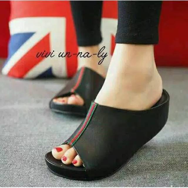 (COD) DIVISHOES DV133 SENDAL SLOP (REALPICT GESER) kondangan resmi santai cream dan hitam