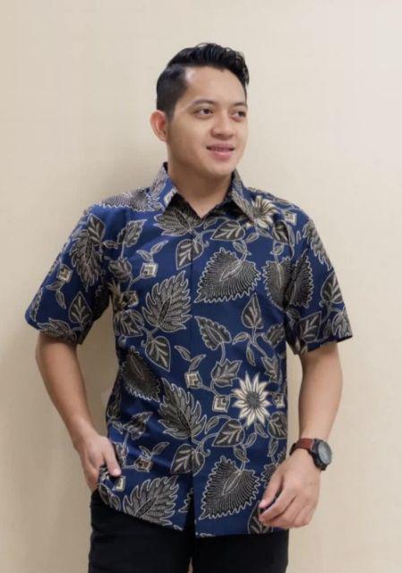 Batik Pria//batik Modern//batik Cowok//batik Istimewa//batik Kekinian//batik Cowok Official