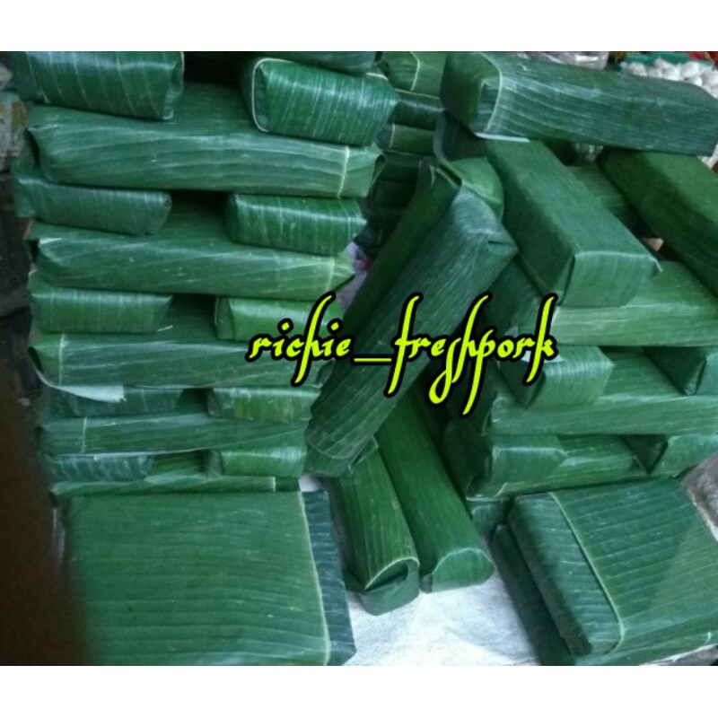 

Tempe Daun Pisang Fresh-Tempe Enak dan Bersih