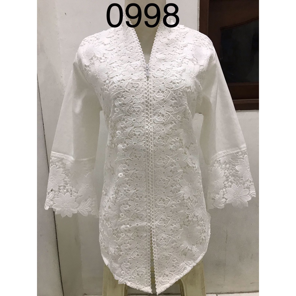 0998 kebaya alexuez full brukat depan putih tulang //kebaya alexuez premium