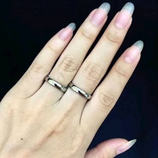 Cincin titanium/couple polos sedang warna PUTIH termurah