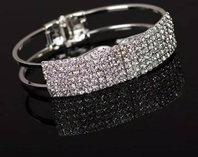 Medan Termurah kd16 Fashion Gelang Titanium Kristal Wanita