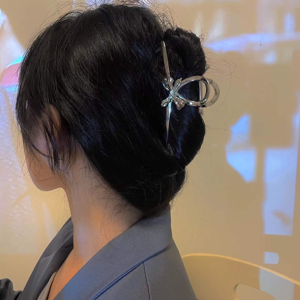 Jepit Rambut Bentuk Hiu Bahan Alloy Lapis Silver Untuk Wanita