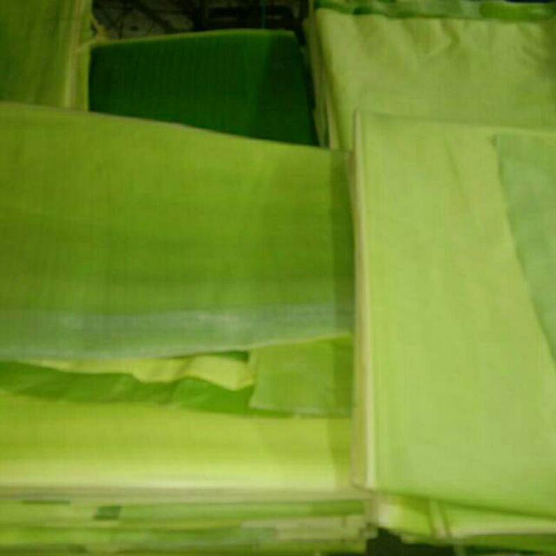 

Daun pisang muda batu