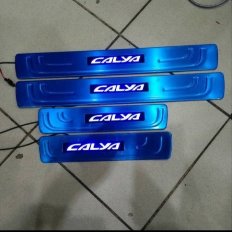 Sillplate samping mobil Calya dengan lampu/led