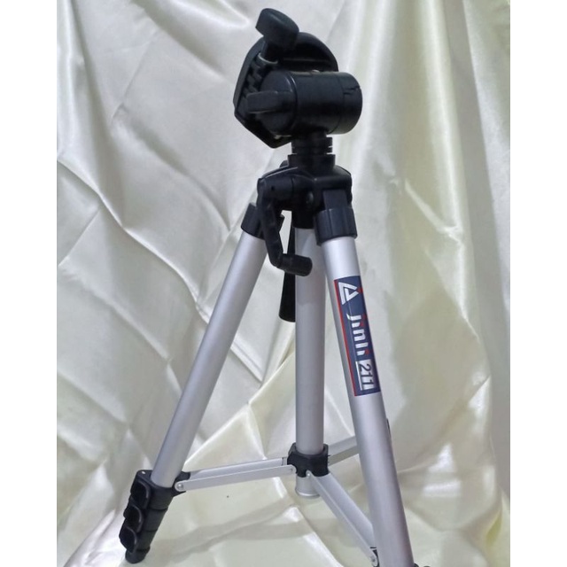 Tripod Camera Preloved