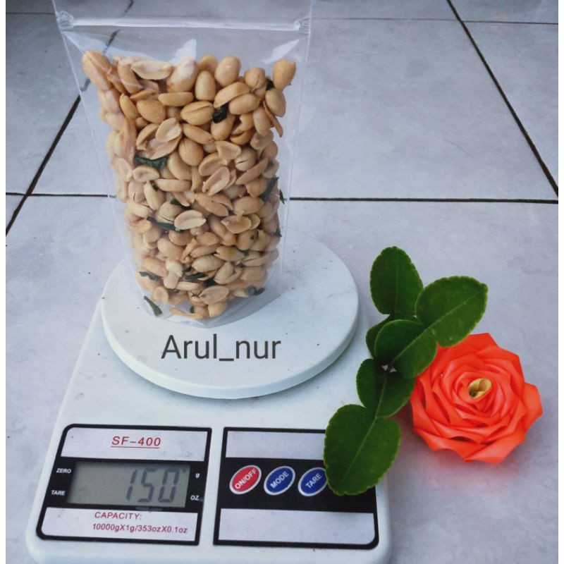 

Kacang goreng daun jeruk purut|khasgunungsindur|original