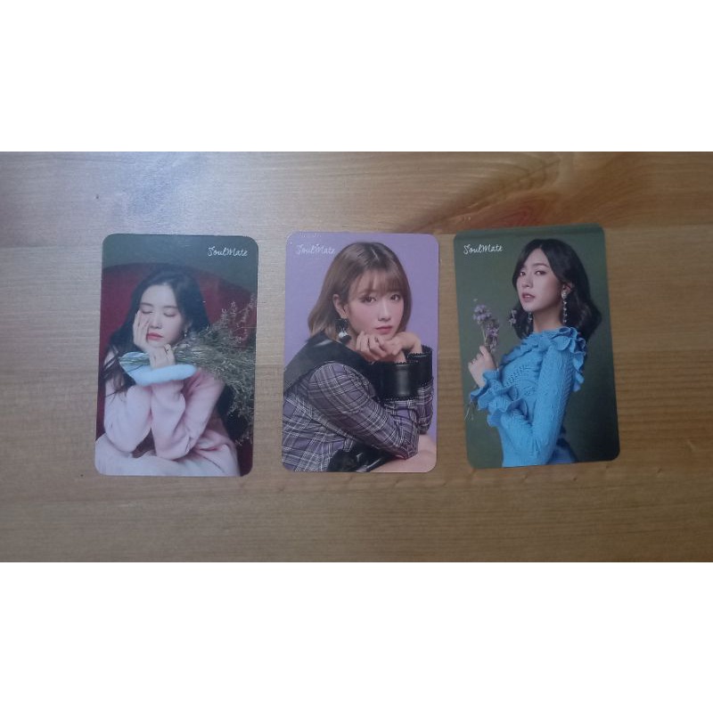 Apink season greetings 2018 Official Photocard Naeun Bomi Hayoung