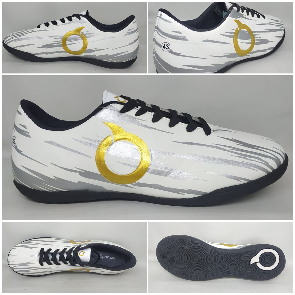 Sepatu Futsal Dewasa Ortuseight FG Blaze Putih Silver List Gold Terbaru Murah