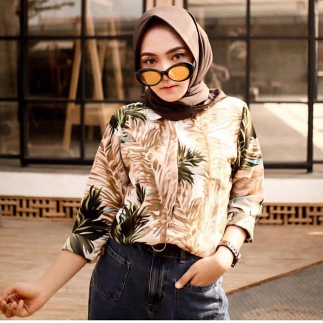 MONALISA SHIERA SANS