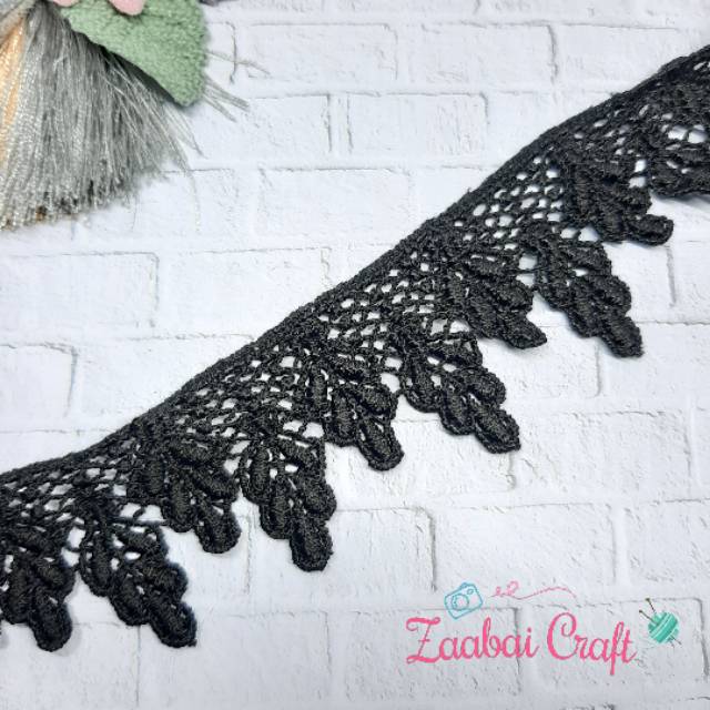 RENDA GIPER HITAM DAN PUTIH 12274