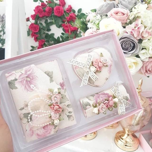 

Sweet box warna pink..