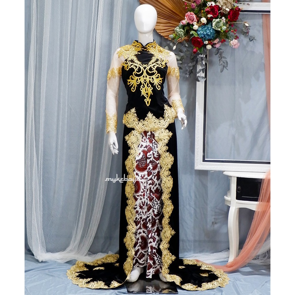KEBAYA PENGANTIN BLUDRU EKOR / KEBAYA NIKAH / KEBAYA RESEPSI