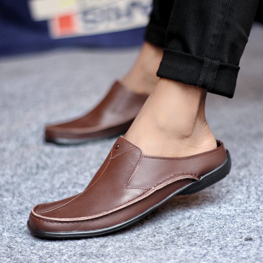 MOLK|Sendal Sepatu Kulit Sendal Slop Pria Original Sendal Casual Pia Hitam Murah