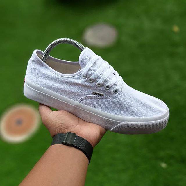 Sepatu Vans Authentic Fullwhite Putih Sneakers Casual Kets Kerja Kuliah Kado Hadiah Pria Wanita