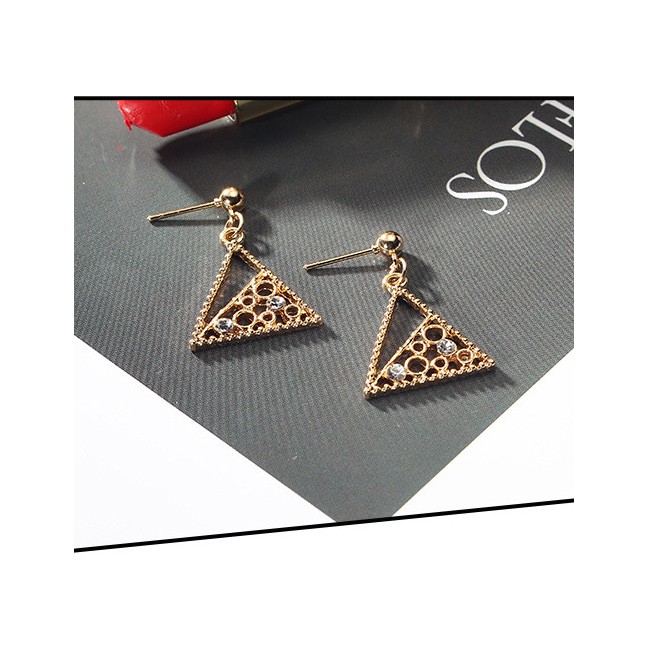 LRC Anting Tusuk Fashion Color Triangle Shape Design Hollow Out