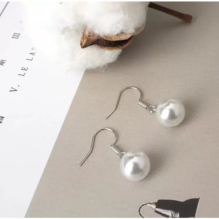 Anting Hook Wanita Mutiara Putih Mode Elegan Korean Aksesoris Earrings Fashion