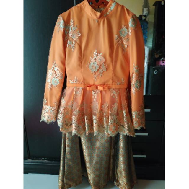 KEBAYA BROKAT (PRELOVED)