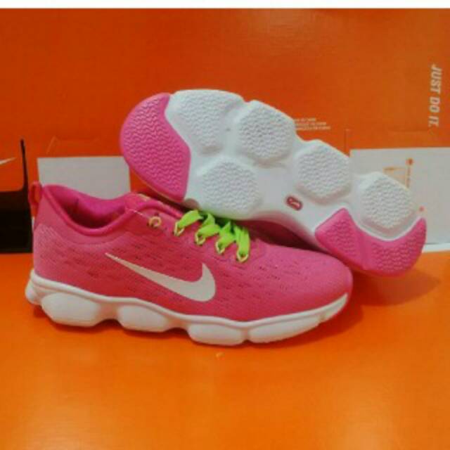 Sepatu Nike zoom