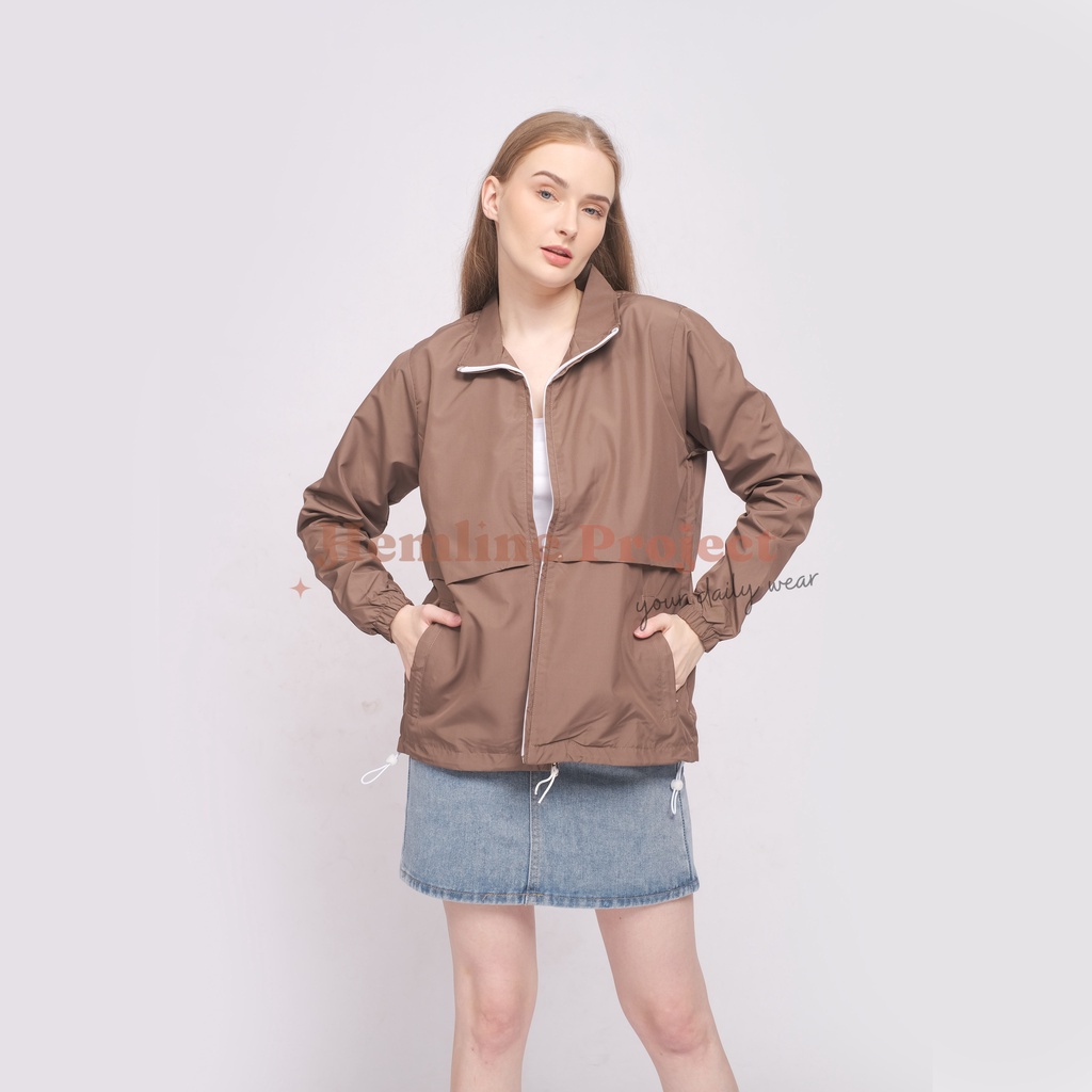 Elya Jaket Coach Wanita - Light Brown