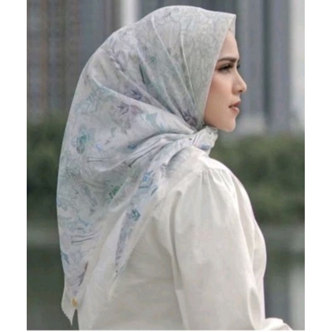 Preloved Daisy White Buttonscarves