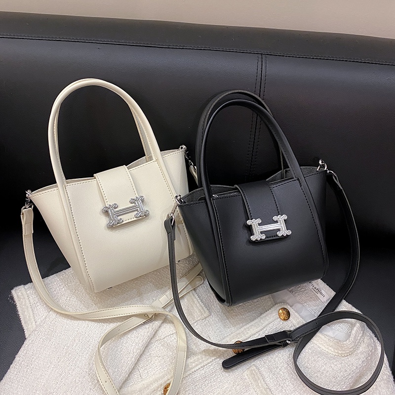 ( 2PC 1KG ) GTBI998877142 New Arrival  !!!  Tas Selempang Wanita Import   Terbaru