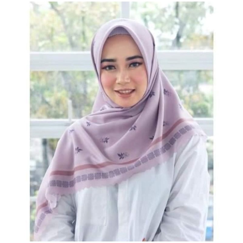 HIJAB SEGIEMPAT CANTIK VOAL DENAY LC ORI MM