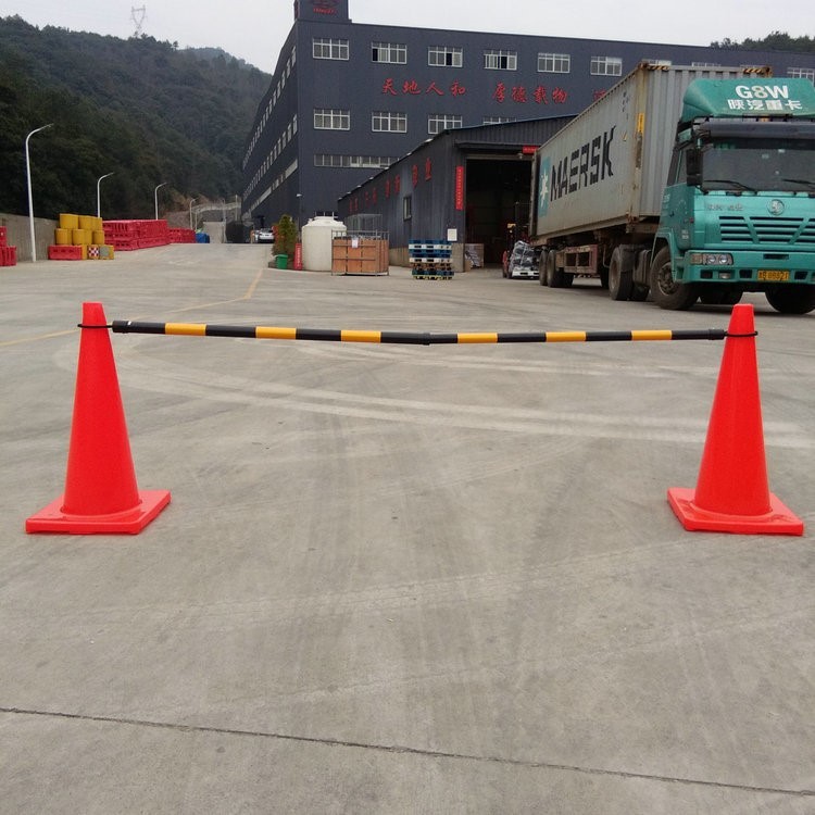 Cone Bar / Cone Pole / Pembatas Kerucut 1 - 2 Meter Merah Putih