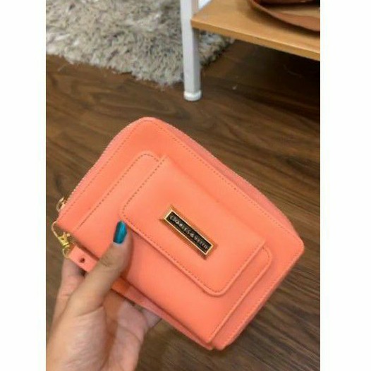 dompet Charles n Keith