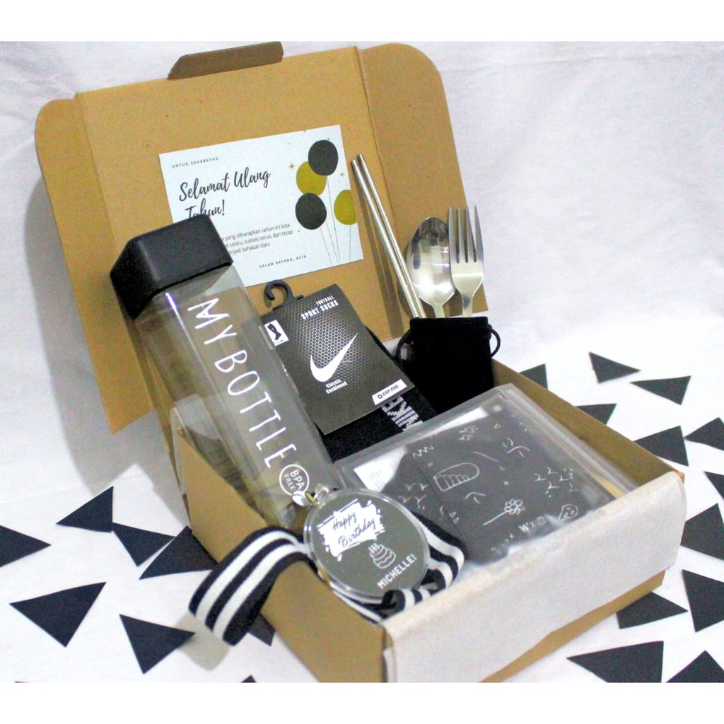 

HADIAH WISUDA / ULANG TAHUN / ANNIVERSARY / KADO TEMAN, PACAR, KELUARGA