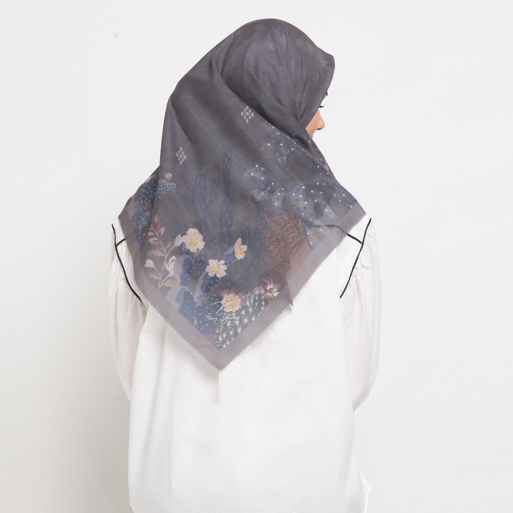 KLA by Itang Yunasz Premium Hijab Yasmin