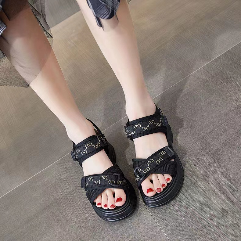 Sandal Gunung Wanita Sepatu Sadal Cewek Sepstu Import Model Strap Silang Trendy Modis Sandal Fashion Sole Tebal
