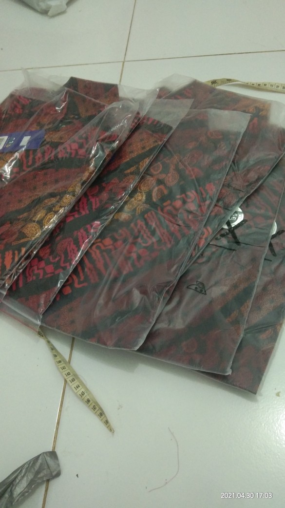 Kemeja Batik Songket Pria Modern