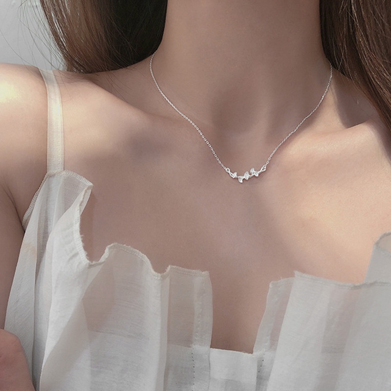 We Flower Kalung Rantai Liontin Daun Ginkgo Unik Warna Silver Untuk Wanita